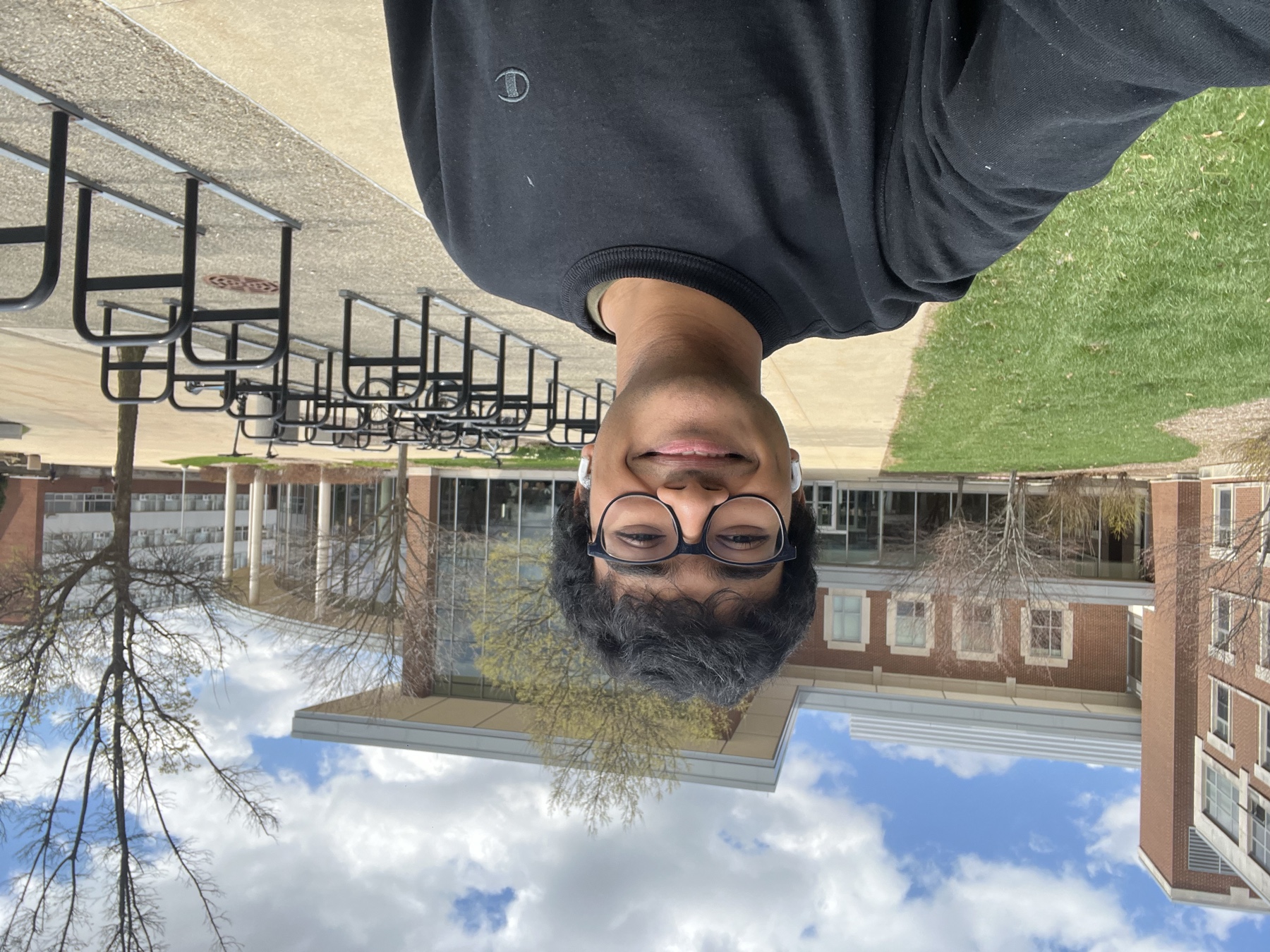 Himnish Jain on the UIUC campus